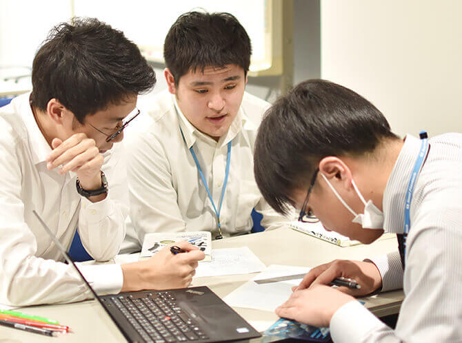 画像:新入社員制度